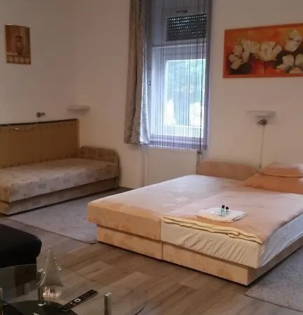 Li-di Apartman Apartamento Kalocsa