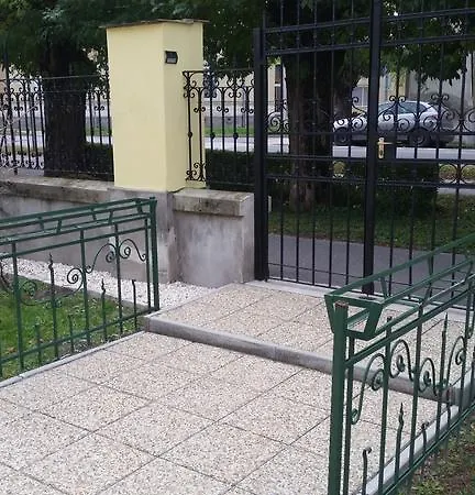 Li-di Apartman * Kalocsa