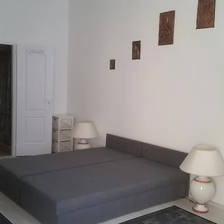 Apartamento Li-di Apartman