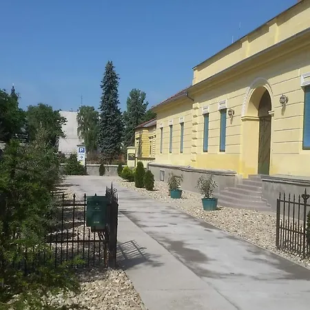 Li-di Apartman *